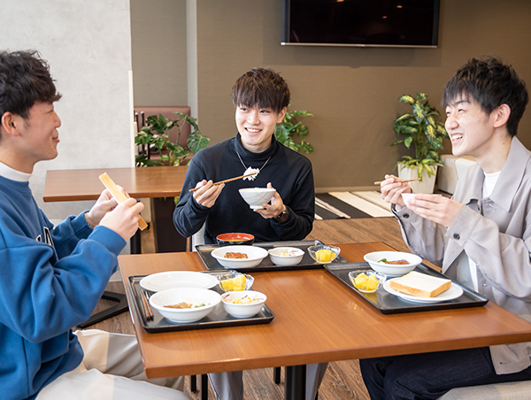 朝夕の食事付き 栄養管理もしっかり!