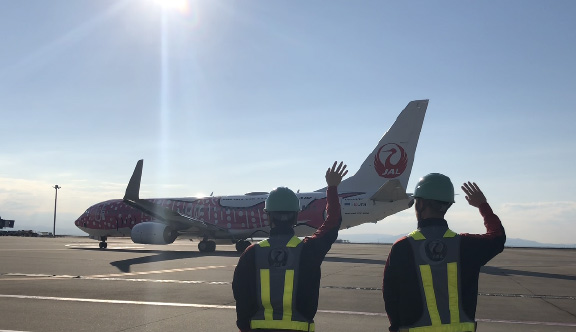 飛行機が飛ぶまでの裏側を探検！ 羽田空港制限区域見学ツアー