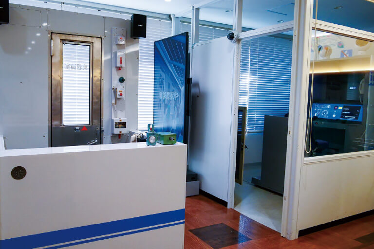 運転シミュレーターと車掌シミュレーター